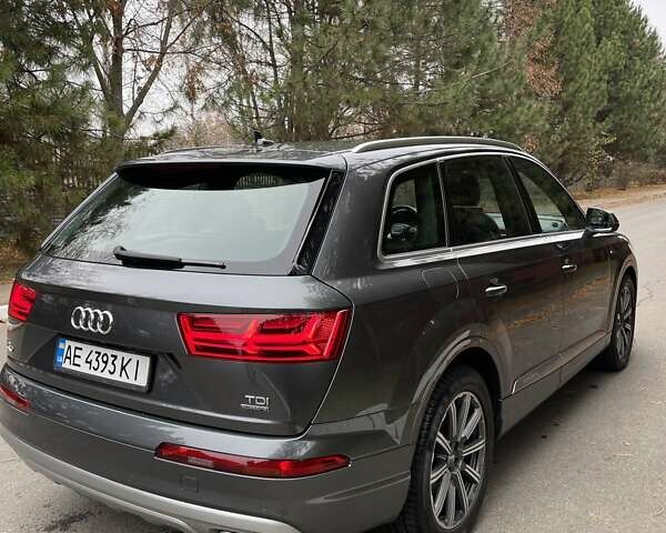 Серый Ауди Ку 7, объемом двигателя 2.97 л и пробегом 230 тыс. км за 39000 $, фото 7 на Automoto.ua