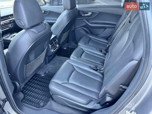 Сірий Ауді Ку 7, об'ємом двигуна 3 л та пробігом 201 тис. км за 25300 $, фото 22 на Automoto.ua