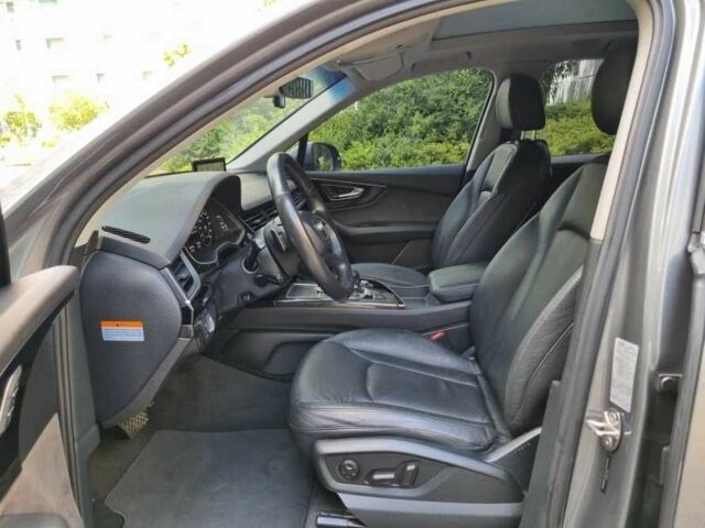 Сірий Ауді Ку 7, об'ємом двигуна 3 л та пробігом 152 тис. км за 12000 $, фото 4 на Automoto.ua