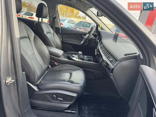 Сірий Ауді Ку 7, об'ємом двигуна 3 л та пробігом 181 тис. км за 23800 $, фото 34 на Automoto.ua