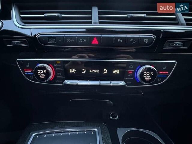 Сірий Ауді Ку 7, об'ємом двигуна 3 л та пробігом 216 тис. км за 21900 $, фото 45 на Automoto.ua