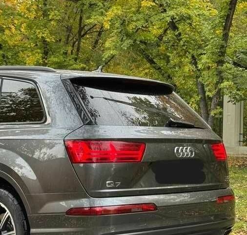 Серый Ауди Ку 7, объемом двигателя 3 л и пробегом 130 тыс. км за 20500 $, фото 4 на Automoto.ua