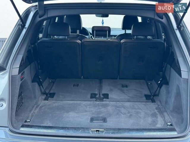 Сірий Ауді Ку 7, об'ємом двигуна 3 л та пробігом 216 тис. км за 21900 $, фото 23 на Automoto.ua