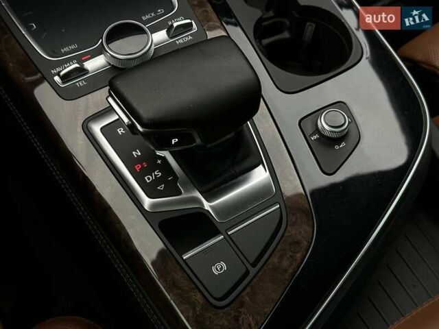 Ауди Ку 7 2016 в Мукачеве на Automoto.ua Серый Ауди Ку 7, объемом двигателя 3 л и пробегом 194 тыс. км за 28900 $, фото 52 на Automoto.ua