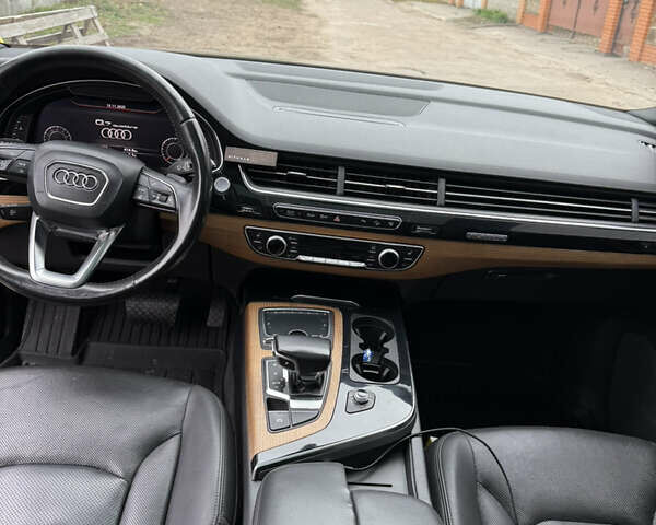 Сірий Ауді Ку 7, об'ємом двигуна 3 л та пробігом 212 тис. км за 24999 $, фото 4 на Automoto.ua