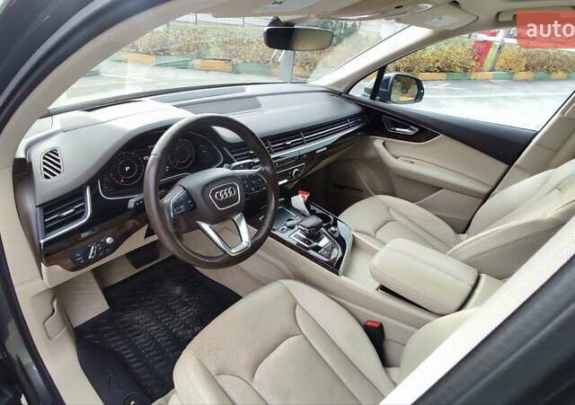 Сірий Ауді Ку 7, об'ємом двигуна 3 л та пробігом 213 тис. км за 26999 $, фото 6 на Automoto.ua