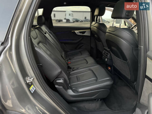 Серый Ауди Ку 7, объемом двигателя 3 л и пробегом 257 тыс. км за 35000 $, фото 35 на Automoto.ua