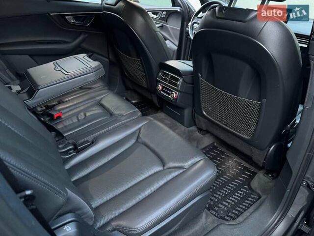 Сірий Ауді Ку 7, об'ємом двигуна 3 л та пробігом 216 тис. км за 21900 $, фото 52 на Automoto.ua