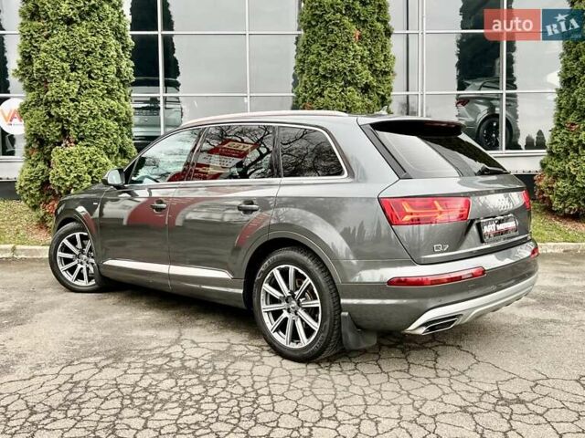 Серый Ауди Ку 7, объемом двигателя 2.97 л и пробегом 219 тыс. км за 36999 $, фото 4 на Automoto.ua