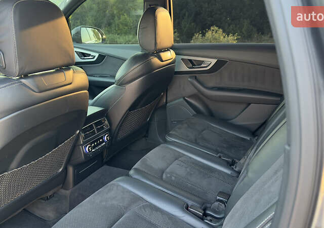 Серый Ауди Ку 7, объемом двигателя 2.97 л и пробегом 266 тыс. км за 39000 $, фото 29 на Automoto.ua