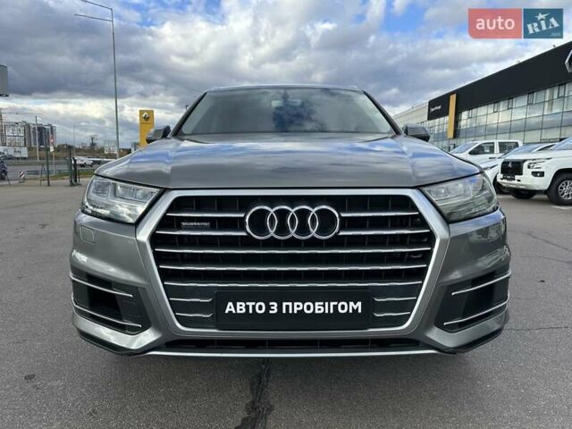 Серый Ауди Ку 7, объемом двигателя 2.97 л и пробегом 139 тыс. км за 31500 $, фото 2 на Automoto.ua
