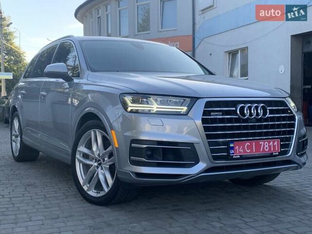 Серый Ауди Ку 7, объемом двигателя 3 л и пробегом 84 тыс. км за 35000 $, фото 2 на Automoto.ua