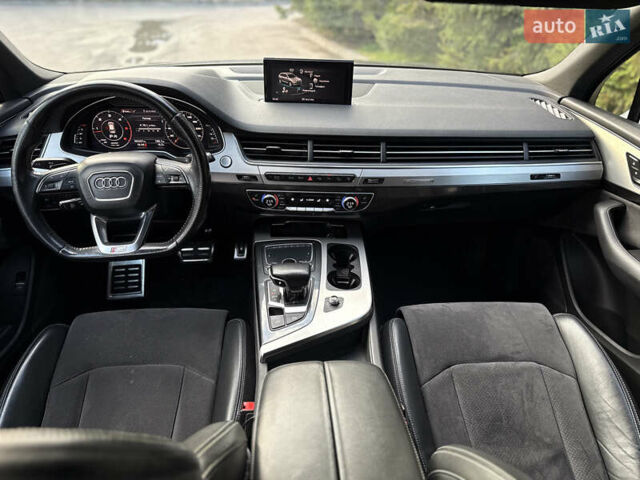 Ауді Ку 7 2016 у Тернополі на Automoto.ua Сірий Ауді Ку 7, об'ємом двигуна 3 л та пробігом 302 тис. км за 34900 $, фото 38 на Automoto.ua
