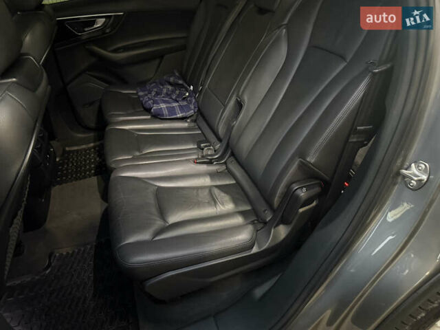 Серый Ауди Ку 7, объемом двигателя 3 л и пробегом 140 тыс. км за 25500 $, фото 21 на Automoto.ua