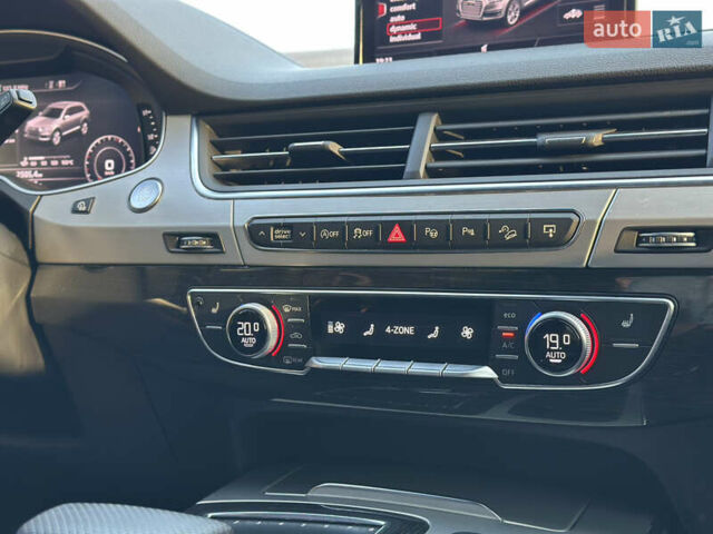 Серый Ауди Ку 7, объемом двигателя 2.97 л и пробегом 266 тыс. км за 39000 $, фото 28 на Automoto.ua