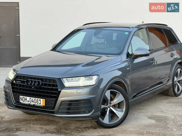 Серый Ауди Ку 7, объемом двигателя 3 л и пробегом 257 тыс. км за 35000 $, фото 7 на Automoto.ua