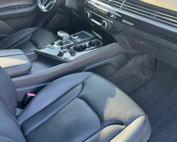 Сірий Ауді Ку 7, об'ємом двигуна 3 л та пробігом 187 тис. км за 21999 $, фото 20 на Automoto.ua