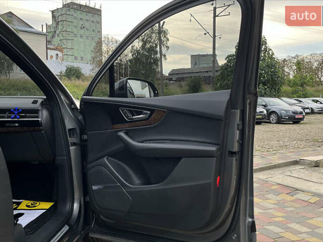 Серый Ауди Ку 7, объемом двигателя 3 л и пробегом 220 тыс. км за 29999 $, фото 26 на Automoto.ua