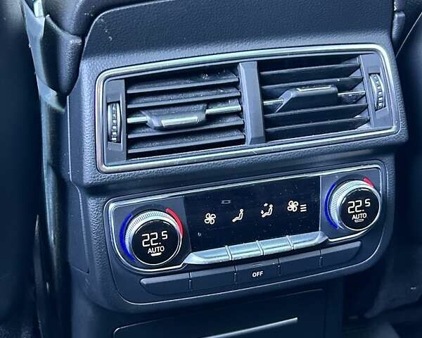 Сірий Ауді Ку 7, об'ємом двигуна 3 л та пробігом 153 тис. км за 28000 $, фото 27 на Automoto.ua