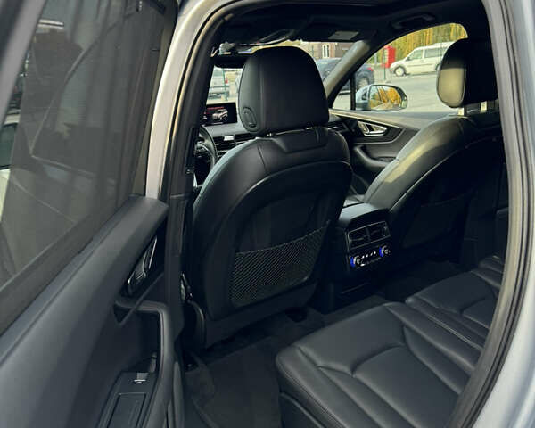 Сірий Ауді Ку 7, об'ємом двигуна 3 л та пробігом 147 тис. км за 26999 $, фото 12 на Automoto.ua