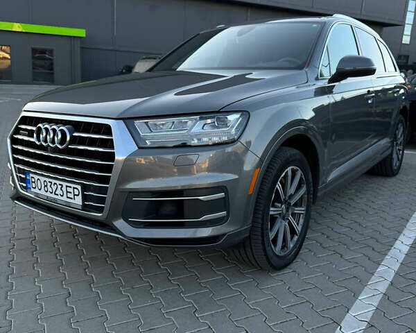 Серый Ауди Ку 7, объемом двигателя 3 л и пробегом 212 тыс. км за 25000 $, фото 4 на Automoto.ua