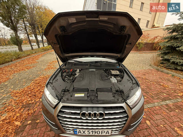 Серый Ауди Ку 7, объемом двигателя 3 л и пробегом 224 тыс. км за 23900 $, фото 49 на Automoto.ua