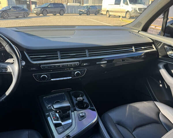 Сірий Ауді Ку 7, об'ємом двигуна 3 л та пробігом 187 тис. км за 21999 $, фото 22 на Automoto.ua