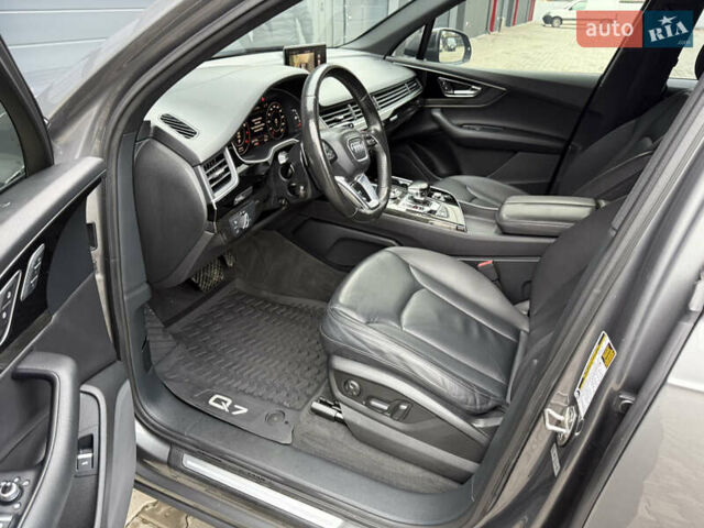 Сірий Ауді Ку 7, об'ємом двигуна 3 л та пробігом 242 тис. км за 19999 $, фото 51 на Automoto.ua