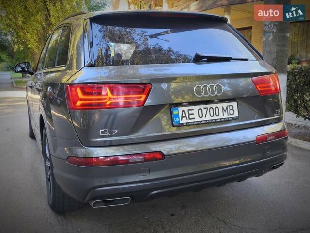 Сірий Ауді Ку 7, об'ємом двигуна 2.97 л та пробігом 180 тис. км за 36000 $, фото 5 на Automoto.ua