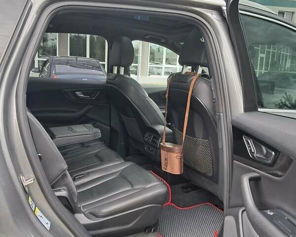 Серый Ауди Ку 7, объемом двигателя 3 л и пробегом 147 тыс. км за 25999 $, фото 12 на Automoto.ua