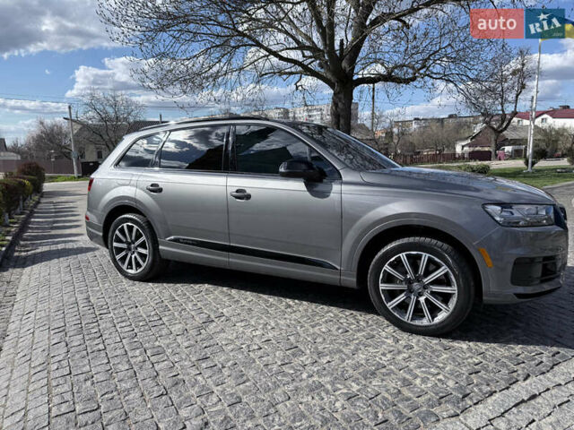 Серый Ауди Ку 7, объемом двигателя 3 л и пробегом 165 тыс. км за 24700 $, фото 3 на Automoto.ua