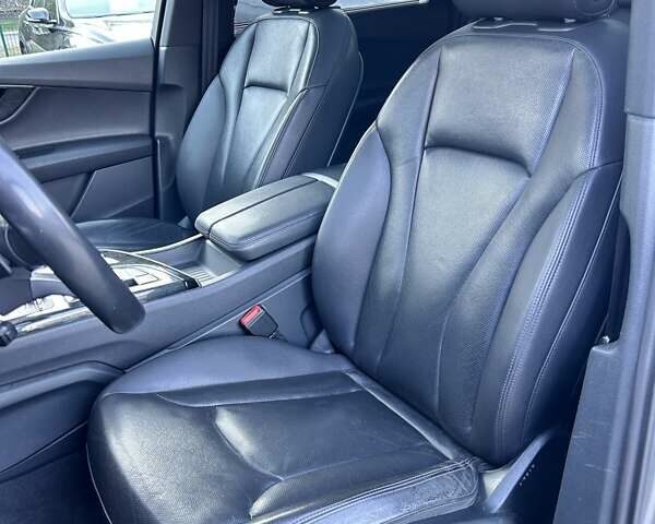 Сірий Ауді Ку 7, об'ємом двигуна 3 л та пробігом 153 тис. км за 28000 $, фото 36 на Automoto.ua