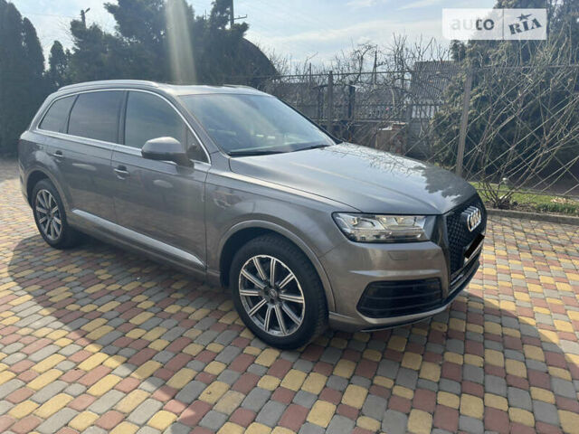 Серый Ауди Ку 7, объемом двигателя 2 л и пробегом 95 тыс. км за 31500 $, фото 1 на Automoto.ua