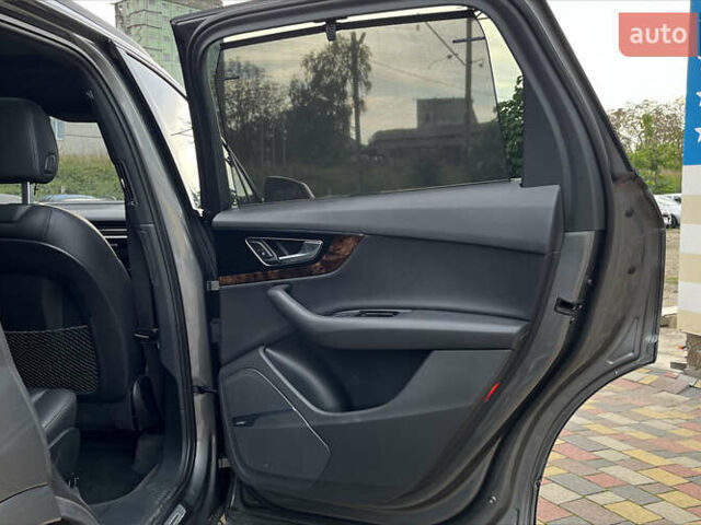 Серый Ауди Ку 7, объемом двигателя 3 л и пробегом 220 тыс. км за 29999 $, фото 22 на Automoto.ua