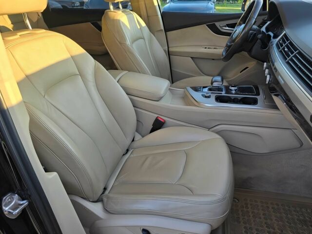 Сірий Ауді Ку 7, об'ємом двигуна 3 л та пробігом 79 тис. км за 29500 $, фото 10 на Automoto.ua