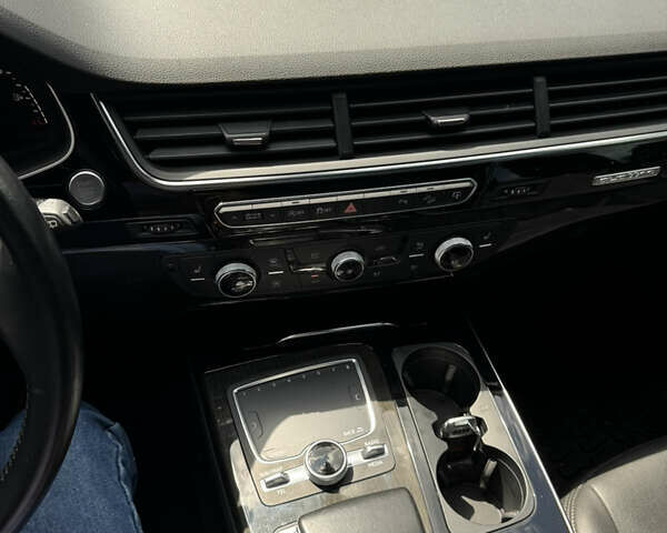 Ауди Ку 7 2016 в Ровно на Automoto.ua Серый Ауди Ку 7, объемом двигателя 3 л и пробегом 155 тыс. км за 29999 $, фото 14 на Automoto.ua