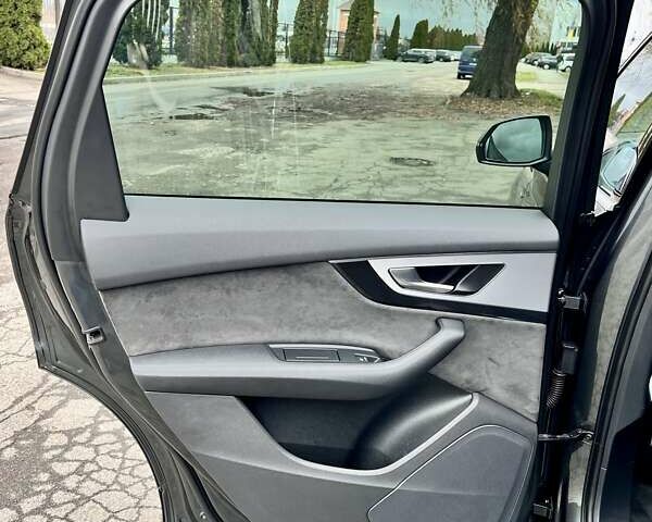 Серый Ауди Ку 7, объемом двигателя 2.97 л и пробегом 219 тыс. км за 36999 $, фото 28 на Automoto.ua