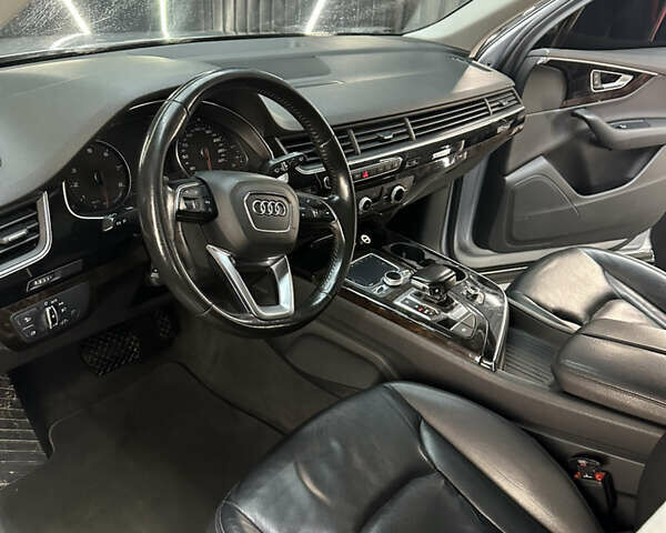 Серый Ауди Ку 7, объемом двигателя 3 л и пробегом 135 тыс. км за 31000 $, фото 4 на Automoto.ua