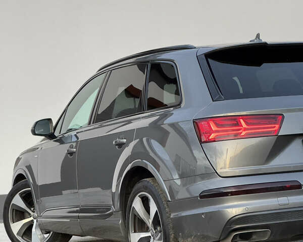 Серый Ауди Ку 7, объемом двигателя 3 л и пробегом 257 тыс. км за 35000 $, фото 21 на Automoto.ua