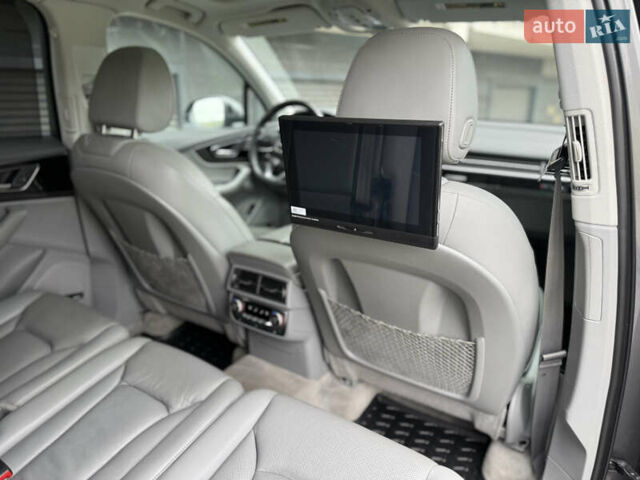 Сірий Ауді Ку 7, об'ємом двигуна 3 л та пробігом 128 тис. км за 32000 $, фото 20 на Automoto.ua
