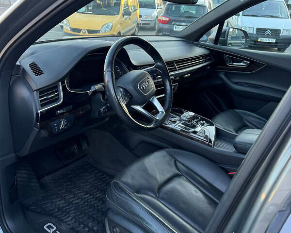 Серый Ауди Ку 7, объемом двигателя 3 л и пробегом 212 тыс. км за 25000 $, фото 28 на Automoto.ua