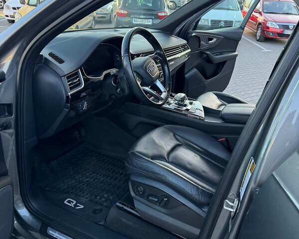 Серый Ауди Ку 7, объемом двигателя 3 л и пробегом 212 тыс. км за 25000 $, фото 45 на Automoto.ua