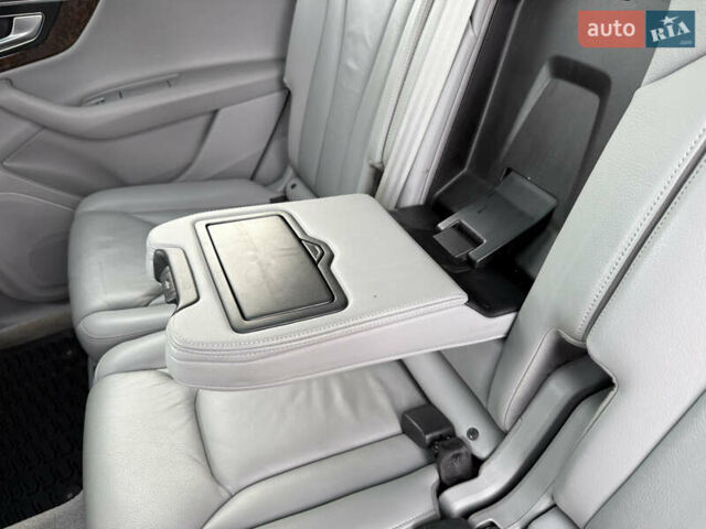 Серый Ауди Ку 7, объемом двигателя 3 л и пробегом 173 тыс. км за 21950 $, фото 57 на Automoto.ua