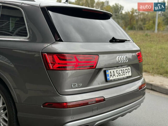 Сірий Ауді Ку 7, об'ємом двигуна 3 л та пробігом 128 тис. км за 32000 $, фото 7 на Automoto.ua