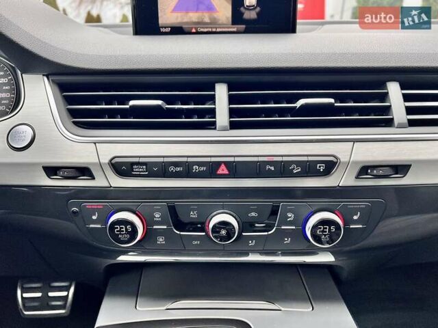 Серый Ауди Ку 7, объемом двигателя 2.97 л и пробегом 219 тыс. км за 36999 $, фото 34 на Automoto.ua