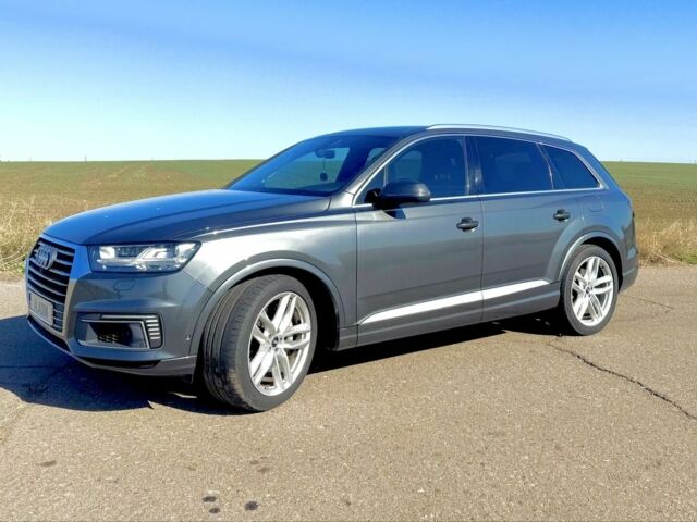 Серый Ауди Ку 7, объемом двигателя 3 л и пробегом 250 тыс. км за 38500 $, фото 1 на Automoto.ua