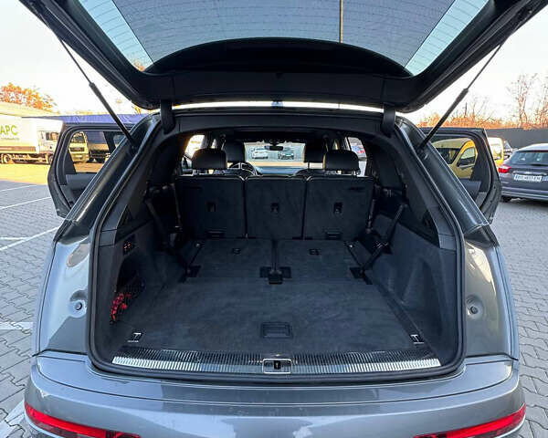 Серый Ауди Ку 7, объемом двигателя 3 л и пробегом 212 тыс. км за 25000 $, фото 24 на Automoto.ua