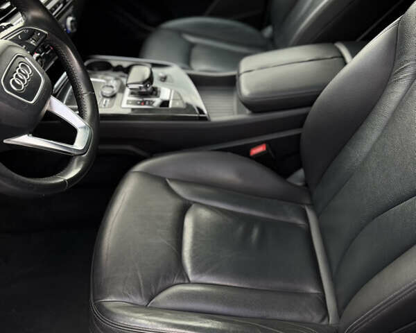 Серый Ауди Ку 7, объемом двигателя 3 л и пробегом 200 тыс. км за 23500 $, фото 24 на Automoto.ua