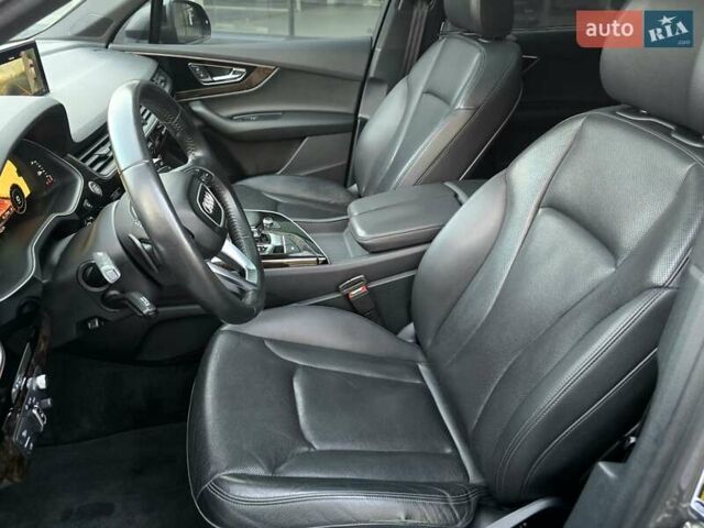 Серый Ауди Ку 7, объемом двигателя 3 л и пробегом 230 тыс. км за 24500 $, фото 15 на Automoto.ua