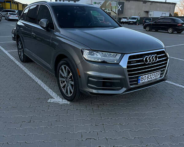 Серый Ауди Ку 7, объемом двигателя 3 л и пробегом 212 тыс. км за 25000 $, фото 3 на Automoto.ua